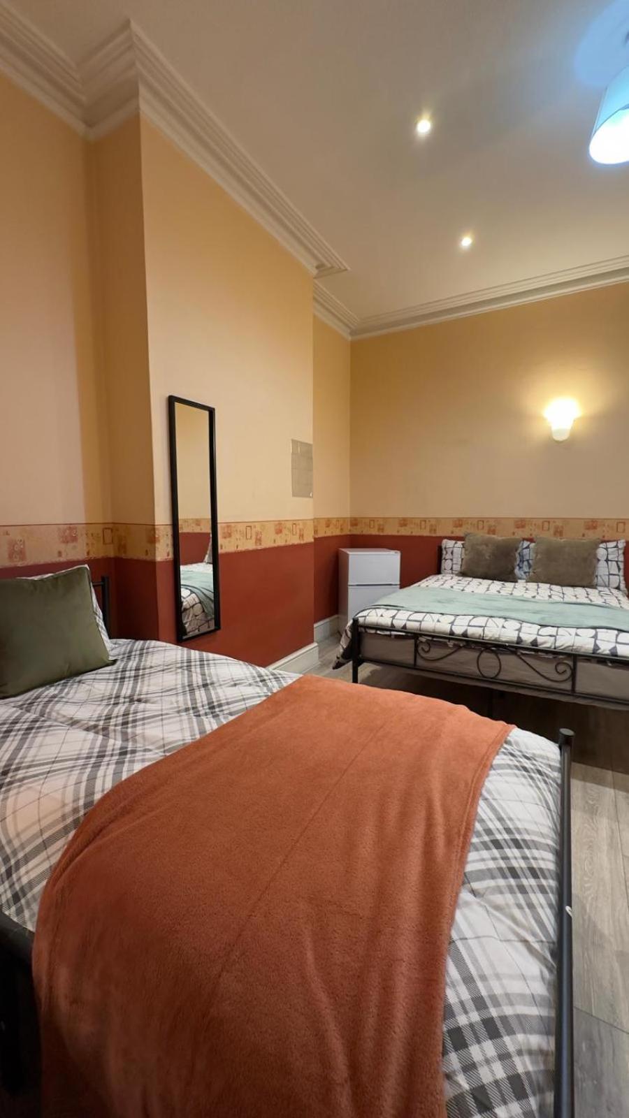 25 Minutes To Central London Rooms 35 Exterior photo