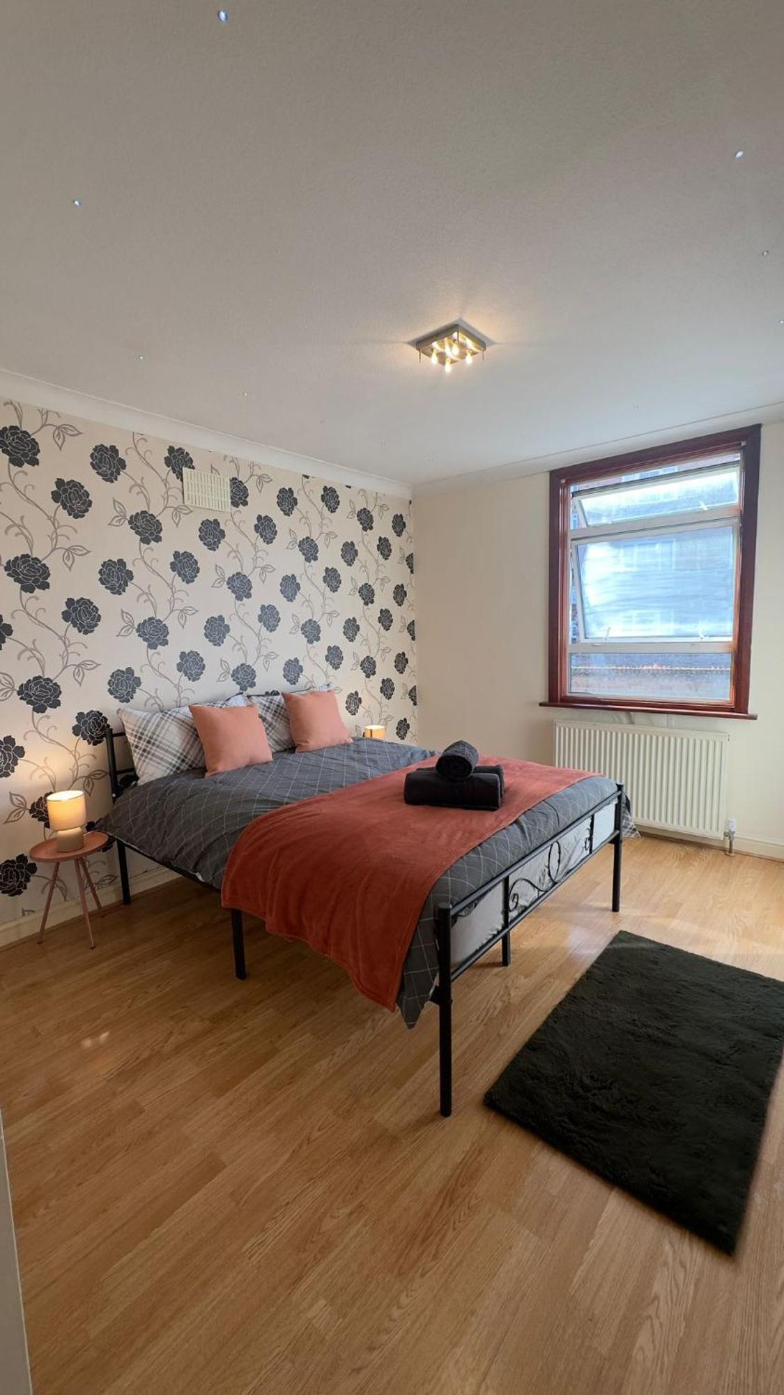25 Minutes To Central London Rooms 35 Exterior photo
